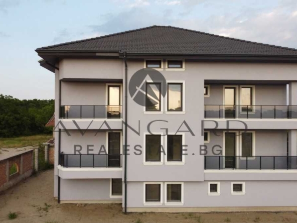 Къща в Пловдив, Коматево - 730 кв.м за 600 €/кв.м - Снимка #1