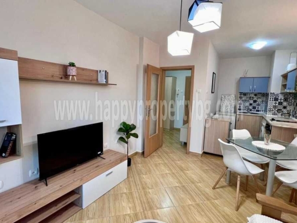 Двустаен апартамент в к.к. Слънчев бряг - 62 кв.м за 1049 €/кв.м - Снимка #1