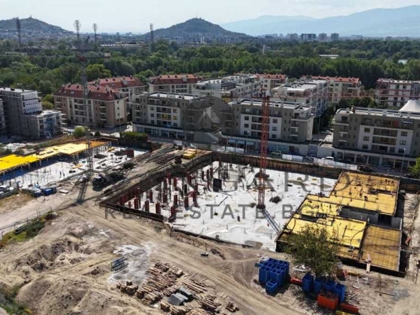 Тристаен апартамент в Пловдив, Кършияка - 114 кв.м за 1117 €/кв.м - Снимка #1