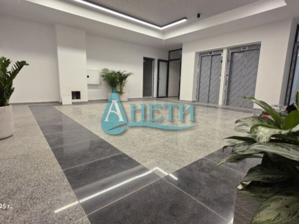 Тристаен апартамент в София, Дружба 1 - 122 кв.м за 1945 €/кв.м - Снимка #1