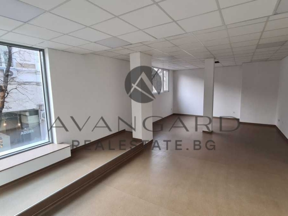 Офис в Пловдив, Център - 130 кв.м за 4200 €/кв.м - Снимка #1