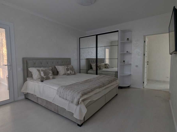 Дава се под наем Едностаен апартамент в София, Западен парк - 40 кв.м за 330 € - Снимка #1