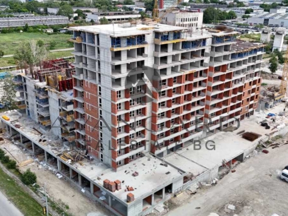 Тристаен апартамент в Пловдив, Тракия - 95 кв.м за 1225 €/кв.м - Снимка #1