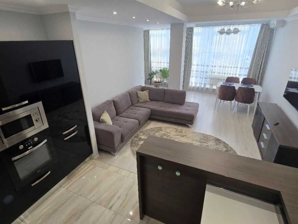 Дава се под наем Двустаен апартамент в София, Център - 90 кв.м за 500 € - Снимка #1