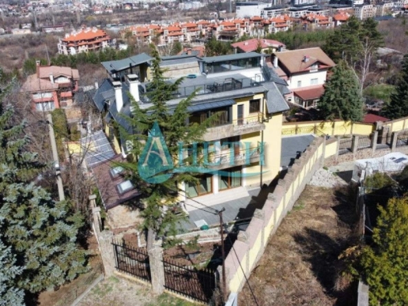 Офис в София, Драгалевци - 380 кв.м за 5132 €/кв.м - Снимка #1