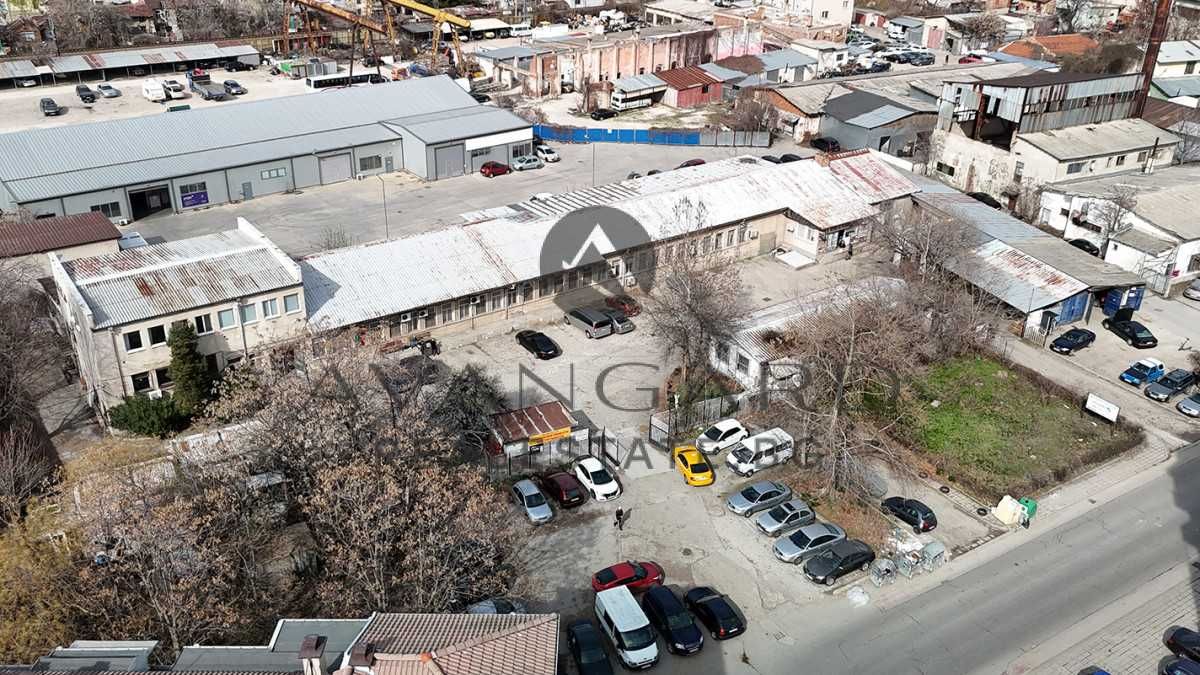 Промишлена сграда в Пловдив, Кючук Париж - 3783 кв.м за 262 €/кв.м - Снимка #1