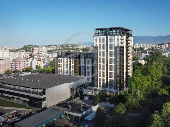 Тристаен апартамент в Пловдив, Кършияка - 121 кв.м за 1429 €/кв.м - Снимка #1