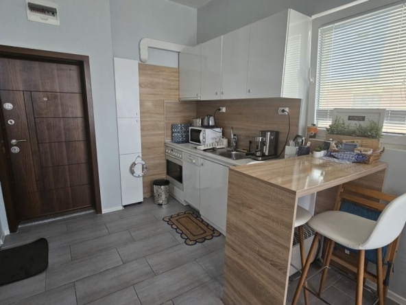 Дава се под наем Двустаен апартамент в Бургас, Сарафово - 55 кв.м за 408 € - Снимка #1