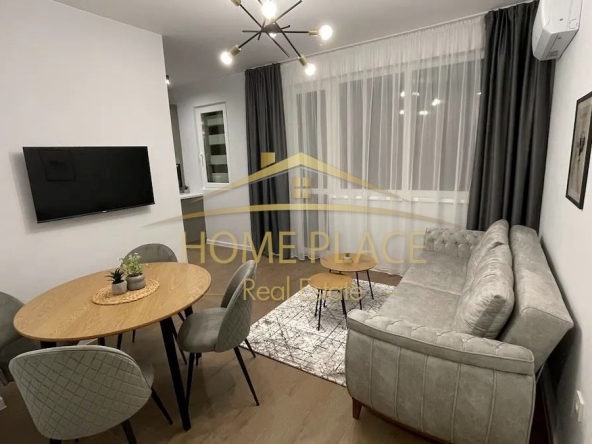 Дава се под наем Двустаен апартамент в Варна, Център - 60 кв.м за 867 € - Снимка #1