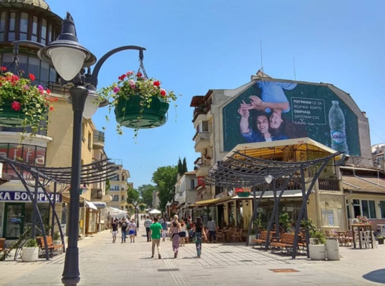 Едностаен апартамент в Бургас, Център - 34 кв.м за 2942 €/кв.м - Снимка #1