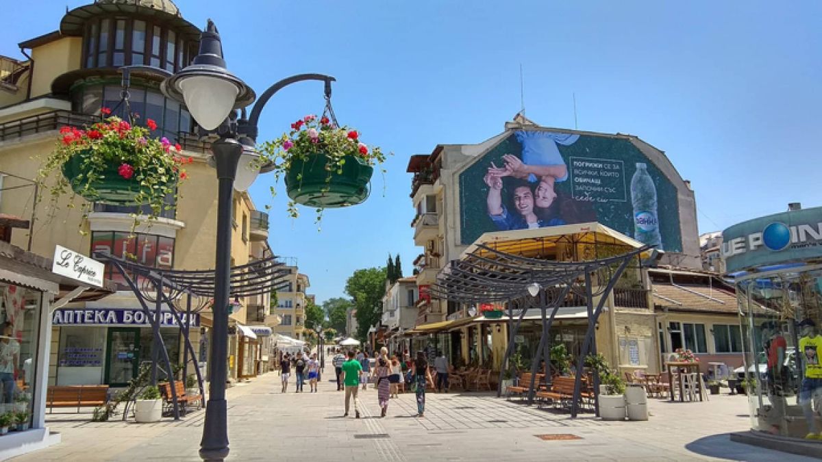 Едностаен апартамент в Бургас, Център - 34 кв.м за 2942 €/кв.м - Снимка #1