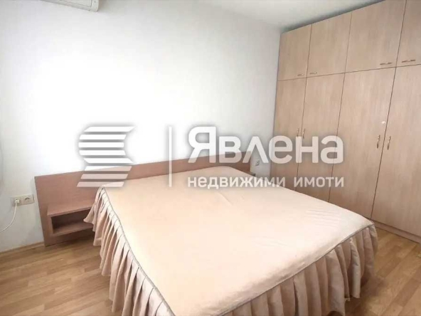 Дава се под наем Тристаен апартамент в София, Център - 92 кв.м за 433.5 € - Снимка #1