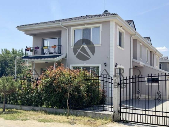 Къща в Пловдив, Коматево - 222 кв.м за 816 €/кв.м - Снимка #1