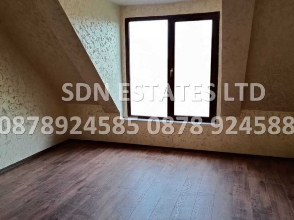 Четиристаен апартамент в Казанлък - 160 кв.м за 938 €/кв.м - Снимка #1