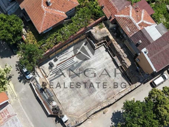Тристаен апартамент в Пловдив, Кючук Париж - 99 кв.м за 1298 €/кв.м - Снимка #1