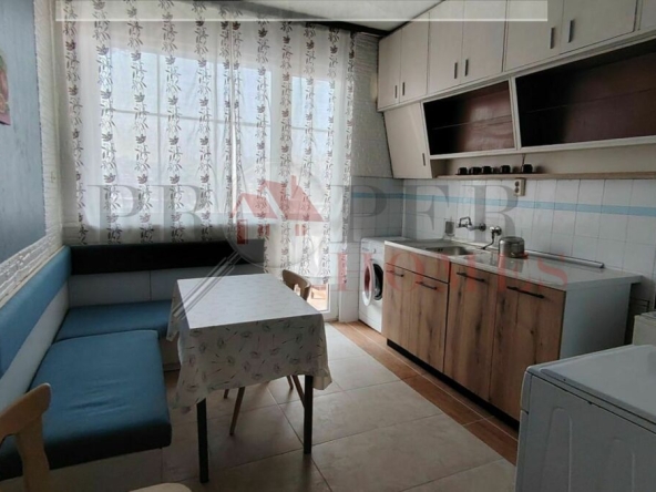 Дава се под наем Многостаен апартамент в Велико Търново, Център - 121 кв.м за 359.04 € - Снимка #1