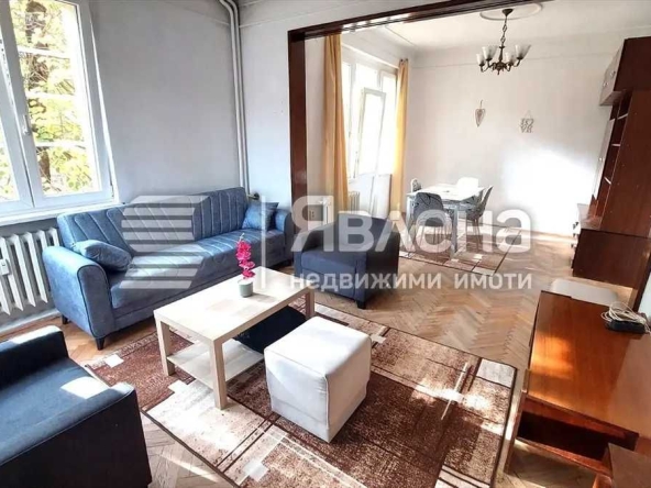 Дава се под наем Двустаен апартамент в София, Център - 78 кв.м за 638.01 € - Снимка #1