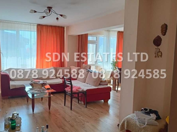 Тристаен апартамент в Казанлък - 65 кв.м за 1766 €/кв.м - Снимка #1