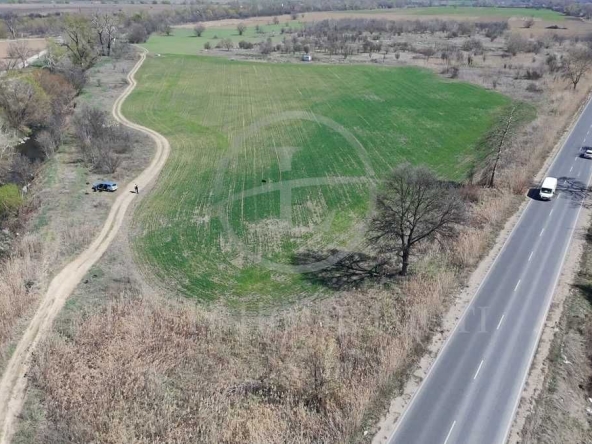 Парцел в Пловдив, Тракия - 12733 кв.м за 13 €/кв.м - Снимка #1