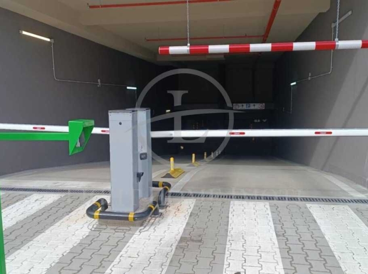 Гараж / Паркомясто в Пловдив, Тракия - 17 кв.м за 780 €/кв.м - Снимка #1