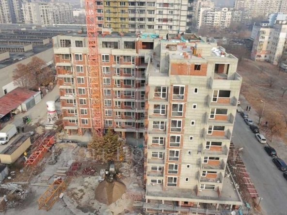 Двустаен апартамент в Пловдив, Тракия - 76 кв.м за 1323 €/кв.м - Снимка #1