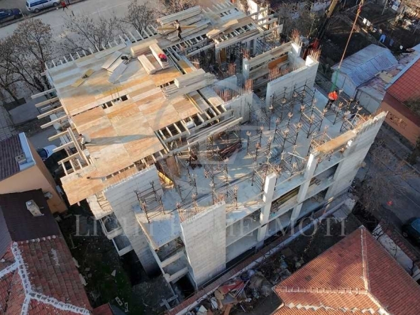 Тристаен апартамент в Пловдив, Кючук Париж - 111 кв.м за 1218 €/кв.м - Снимка #1