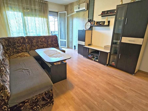Двустаен апартамент в Ямбол, Златен рог - 64 кв.м за 1108 €/кв.м - Снимка #1