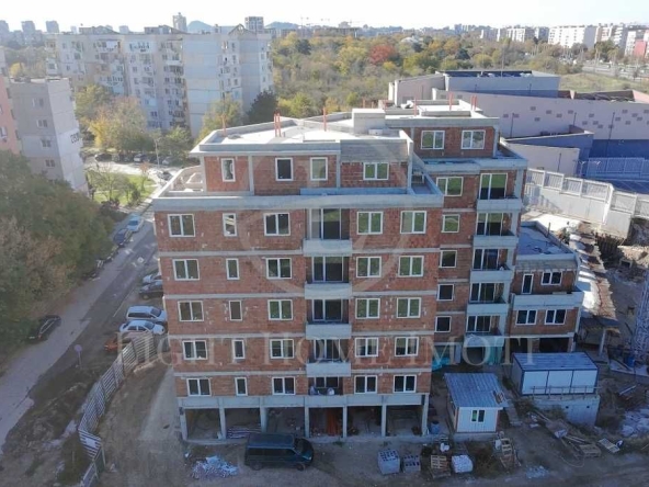 Двустаен апартамент в Пловдив, Тракия - 80 кв.м за 1150 €/кв.м - Снимка #1