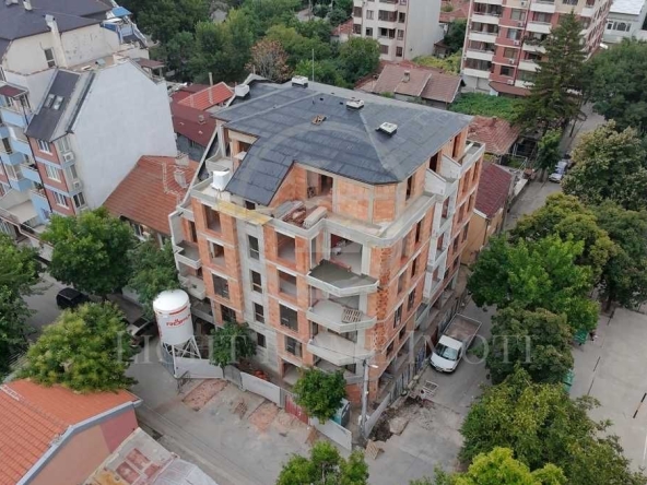 Тристаен апартамент в Пловдив, Кючук Париж - 105 кв.м за 800 €/кв.м - Снимка #1