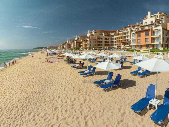 Тристаен апартамент в Обзор - 92 кв.м за 499 €/кв.м - Снимка #1