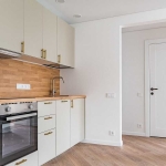 Дава се под наем Тристаен апартамент в Бургас, Славейков - 80 кв.м за 484.5 € - Снимка #1