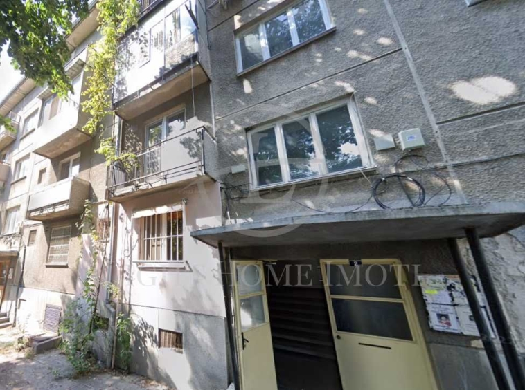 Двустаен апартамент в Пловдив, Кючук Париж - 63 кв.м за 1215 €/кв.м - Снимка #1