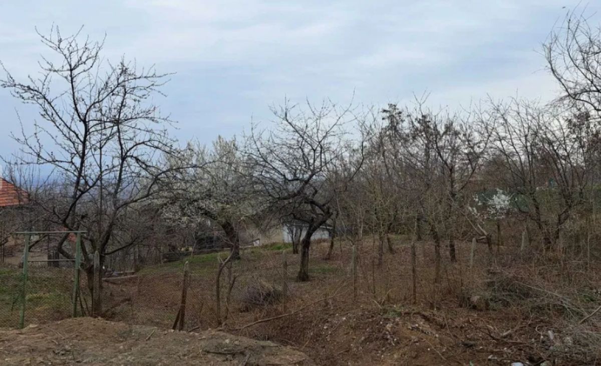 Парцел в с. Брестник, Област Пловдив - 424 кв.м за 43 €/кв.м - Снимка #1