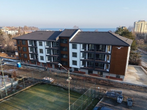 Двустаен апартамент в Приморско - 65 кв.м за 1394 €/кв.м - Снимка #1