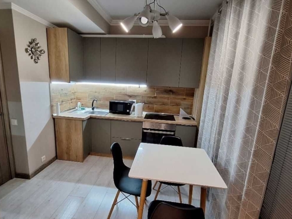 Дава се под наем Двустаен апартамент в София, Сухата река - 70 кв.м за 325 € - Снимка #1