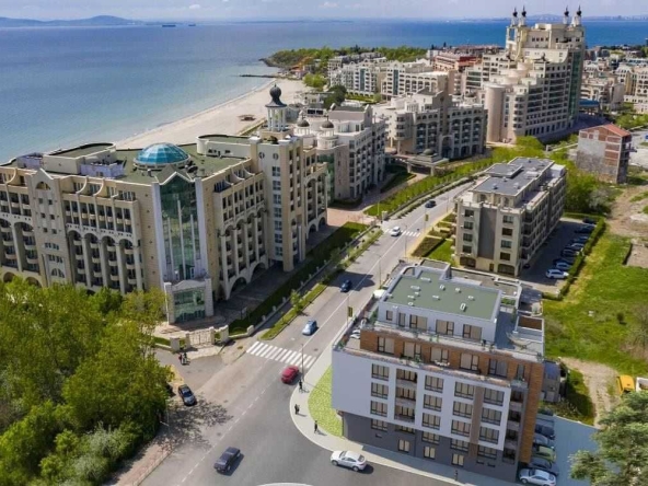 Дава се под наем Едностаен апартамент в Поморие - 50 кв.м за 57150 € - Снимка #1