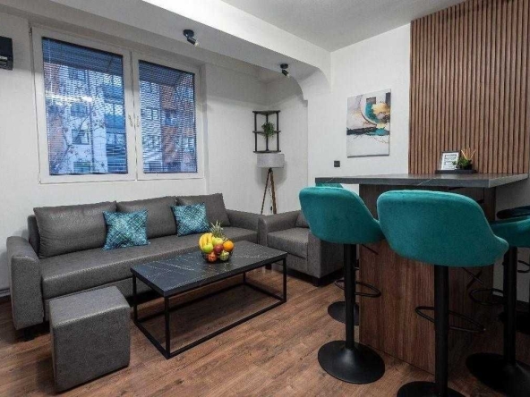 Дава се под наем Двустаен апартамент в Бургас, Славейков - 60 кв.м за 244.8 € - Снимка #1