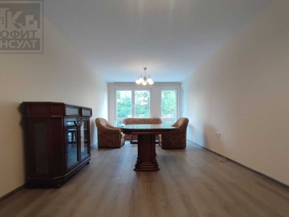 Двустаен апартамент в Велико Търново, Център - 64 кв.м за 2422 €/кв.м - Снимка #1