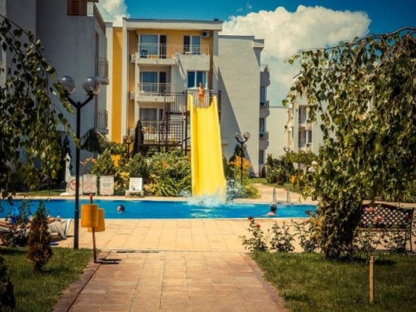 Двустаен апартамент в к.к. Слънчев бряг - 63 кв.м за 889 €/кв.м - Снимка #1