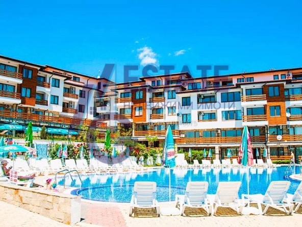 Двустаен апартамент в к.к. Слънчев бряг - 65 кв.м за 954 €/кв.м - Снимка #1