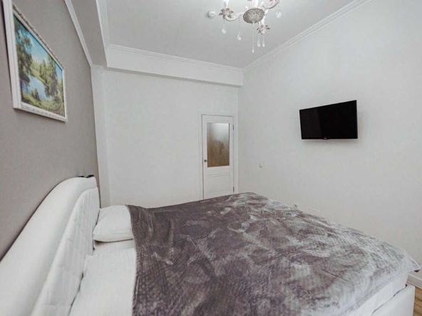 Дава се под наем Двустаен апартамент в София, Център - 63 кв.м за 450 € - Снимка #1