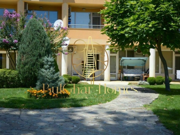 Дава се под наем Едностаен апартамент в Варна, Морска градина - 24 кв.м за 293.76 € - Снимка #1