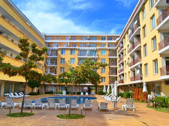 Четиристаен апартамент в к.к. Слънчев бряг - 204 кв.м за 374 €/кв.м - Снимка #1