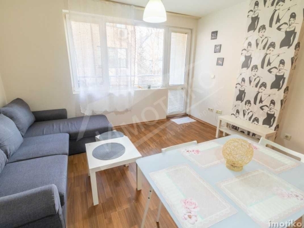 Дава се под наем Тристаен апартамент в София, Витоша - 85 кв.м за 612 € - Снимка #1