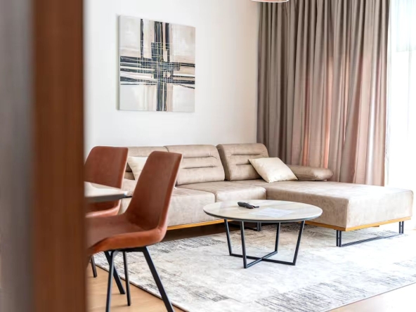 Дава се под наем Тристаен апартамент в София, Манастирски ливади - 110 кв.м за 714 € - Снимка #1