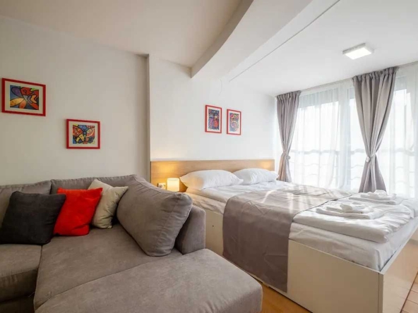 Едностаен апартамент в София, Център - 40 кв.м за 2763 €/кв.м - Снимка #1