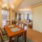 Тристаен апартамент в София, Витоша - 136 кв.м за 2426 €/кв.м - Снимка #1