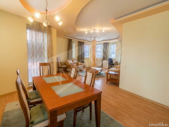Тристаен апартамент в София, Витоша - 136 кв.м за 2426 €/кв.м - Снимка #1