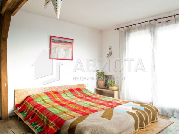 Тристаен апартамент в София, Център - 100 кв.м за 3700 €/кв.м - Снимка #1