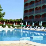 Дава се под наем Едностаен апартамент в к.к. Слънчев бряг - 39 кв.м за 220 € - Снимка #1